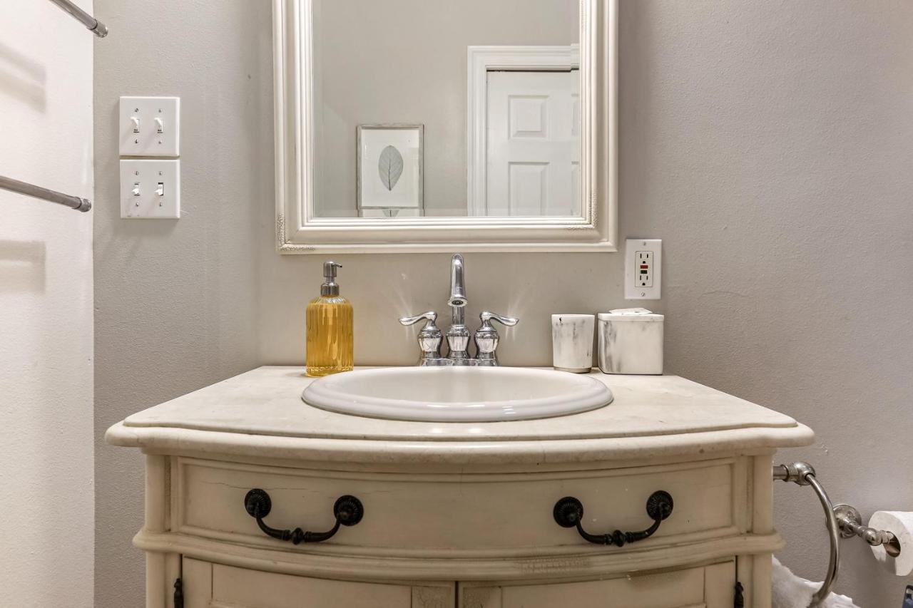 Hosteeva Modern Condo Near Magazine St & Close To Fq New Orleans Buitenkant foto